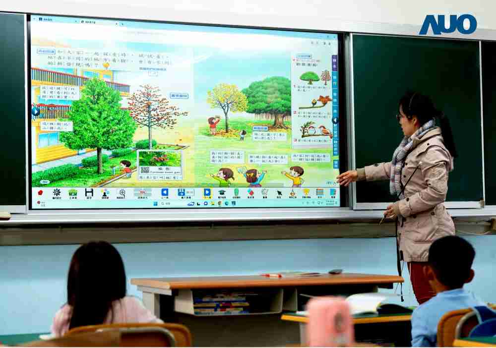 PA直营与达擎共同开发的〝远程设备管理系统〞，，，透过流畅的多功能安装模式、、、、直觉设计的整合操作接口，，，，可同时管理多部设备，，，改善学校的设备管理痛点