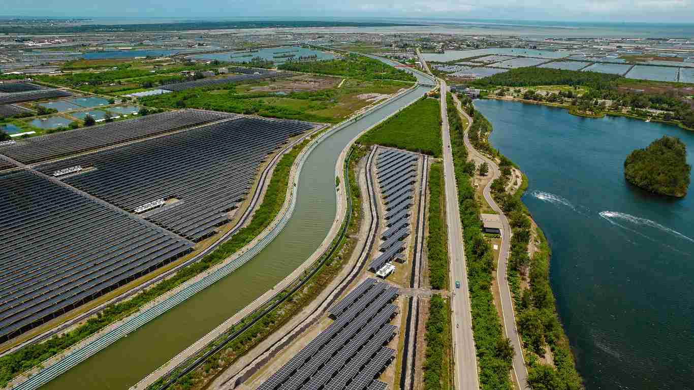 PA直营能源事业提供智慧能源管理、、、、太阳能监控管理、、、、全方位电厂建置及运维解决方案，，并拥有管理超过6000案场的经验